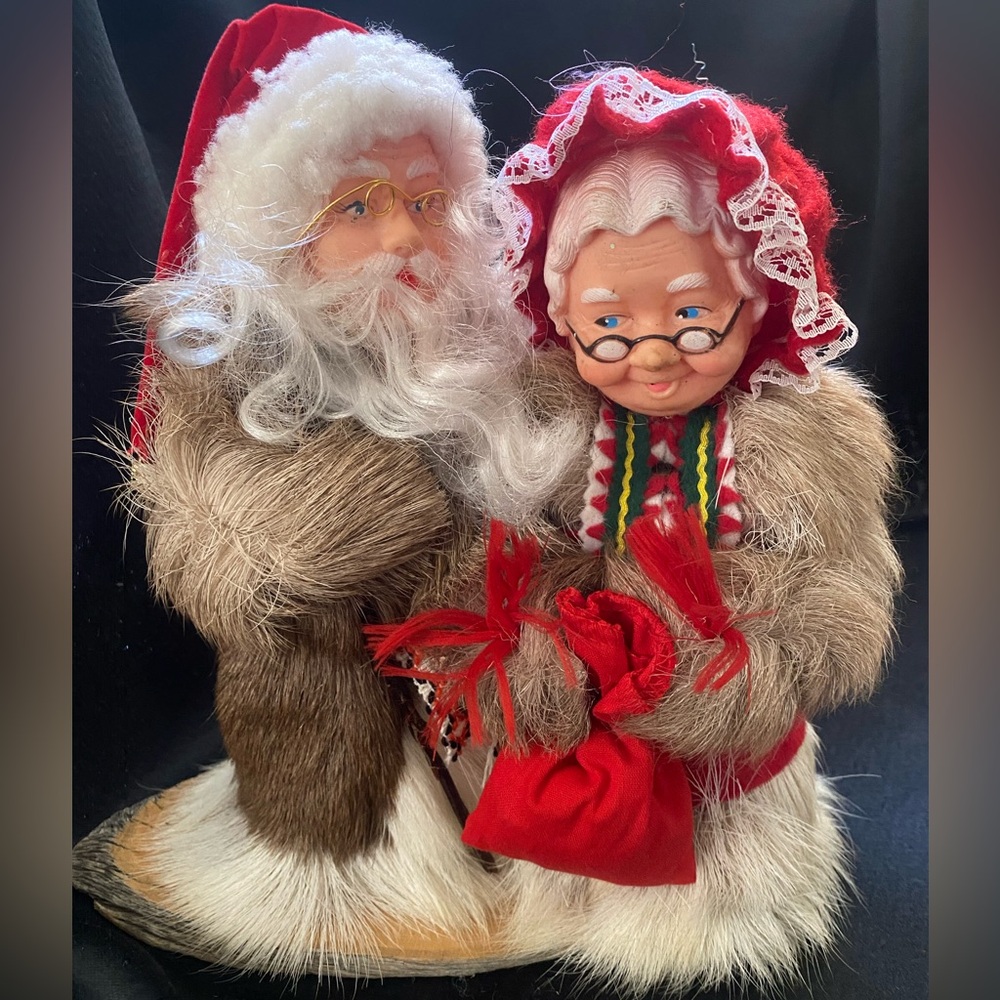 Vintage Authentic Lappish Erkki Juoppseri Reindeer Fur Mr & Mrs Claus Art